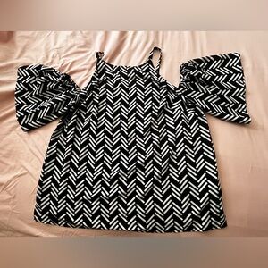 Eloquii Black and White Chevron Women's Top